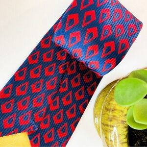 CHRISTIAN DIOR Vintage Silk Mens Necktie In Red & Blue Geometric Pattern